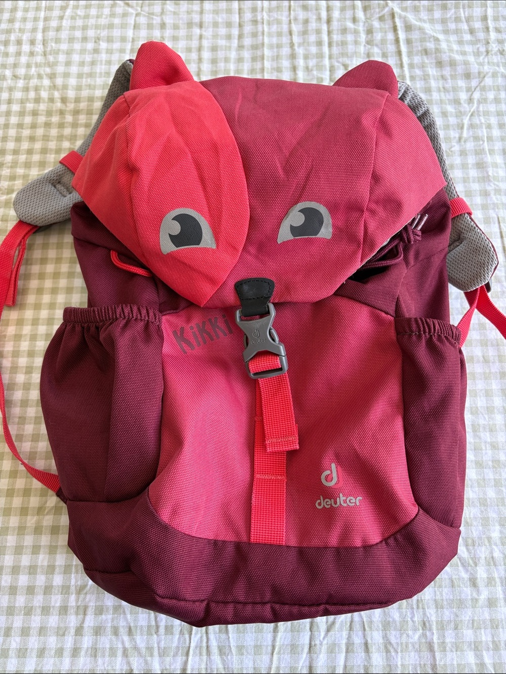 Deuter Kikki child's backpack in magenta